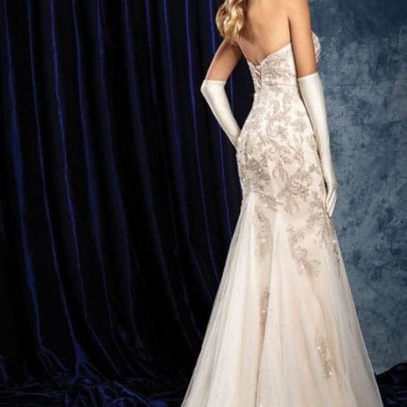 Alfred Angelo Beaded Fit & Flare Wedding Dress - Picture 5 of 8